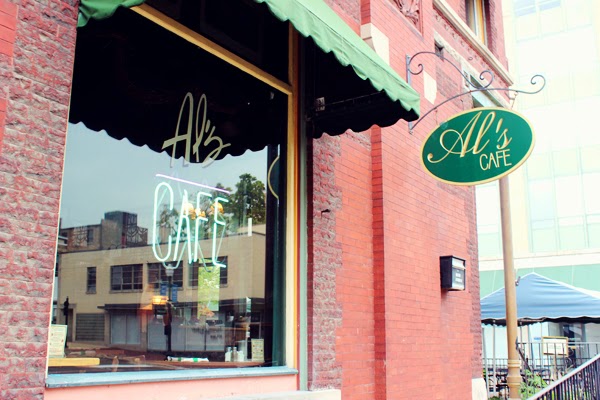 Als Café downtown Elgin