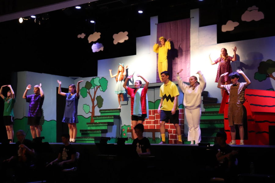 The+whole+cast+opens+the+show+with+the+song%2C+Youre+a+Good+Man%2C+Charlie+Brown